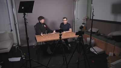 Ricardo sits with Ollie and discusses mobile podcasting setups