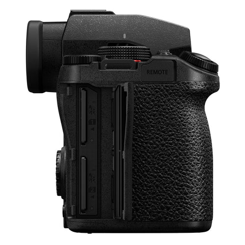 Panasonic Lumix S5IIX with 20-60mm Lens Kit