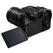 Panasonic Lumix G9 Mark II with Leica DG 12-60mm f/2.8-4.0 Lens