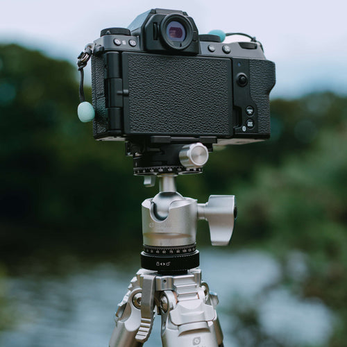 Leofoto AZ-204C Carbon Fibre Travel Tripod + LH-25R Ball Head - Silver/Carbon