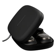 Bowers and Wilkins Px8 S2