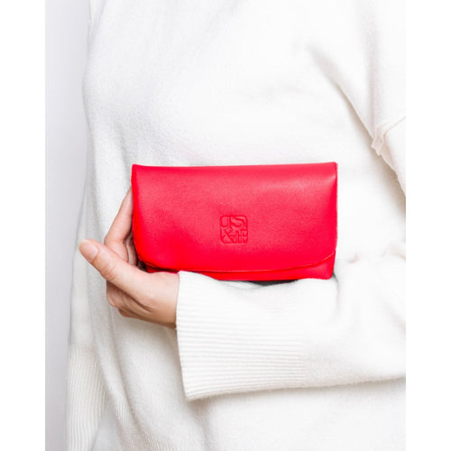 US & IRIS The Camera Pouch