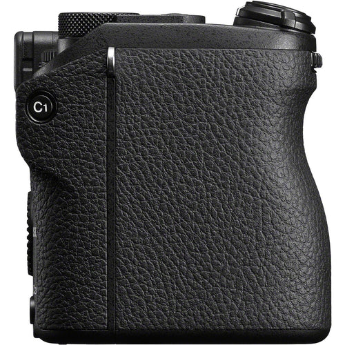 Sony a6700 with G 18-105mm f/4 E-Mount Lens