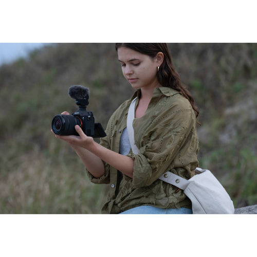 Sony FE 28-70mm f/3.5-5.6 OSS II Lens (Sony E)