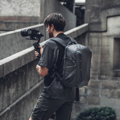 Hasselblad X2D 100C Pro Kit with XCD 20-35mm f/3.2-4.5 and OneMo Lite Backpack