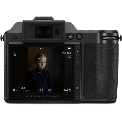 Hasselblad X2D 100C Street Kit with XCD 28mm f/4 P and OneMo Lite Backpack