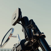 Peak Design Mobile Motorcycle Mount 1in Ball Adapter: Locking & Charging Black