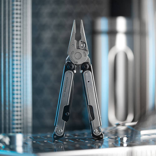Leatherman ARC Multi-Tool with MagnaCut Steel Blade PVD Coating Bit Kit Nylon Sheath - Silver