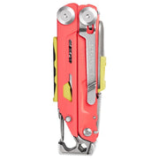 Leatherman Signal Camping Multi-Tool with Firestarter/Whistle with Nylon Sheath