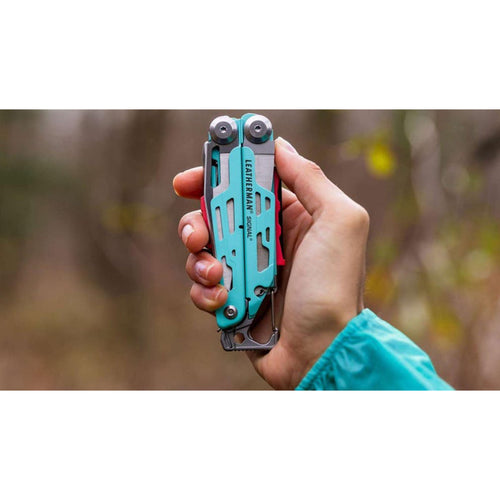 Leatherman Signal Camping Multi-Tool with Firestarter/Whistle with Nylon Sheath