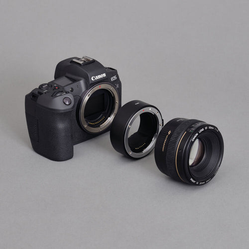 Urth Electronic Lens Mount Adapter for Canon EF/EF-S Lens to Canon RF Camera Body