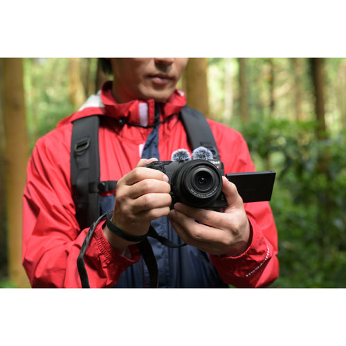 Nikon Z 30 with NIKKOR 16-50mm VR Lens Kit