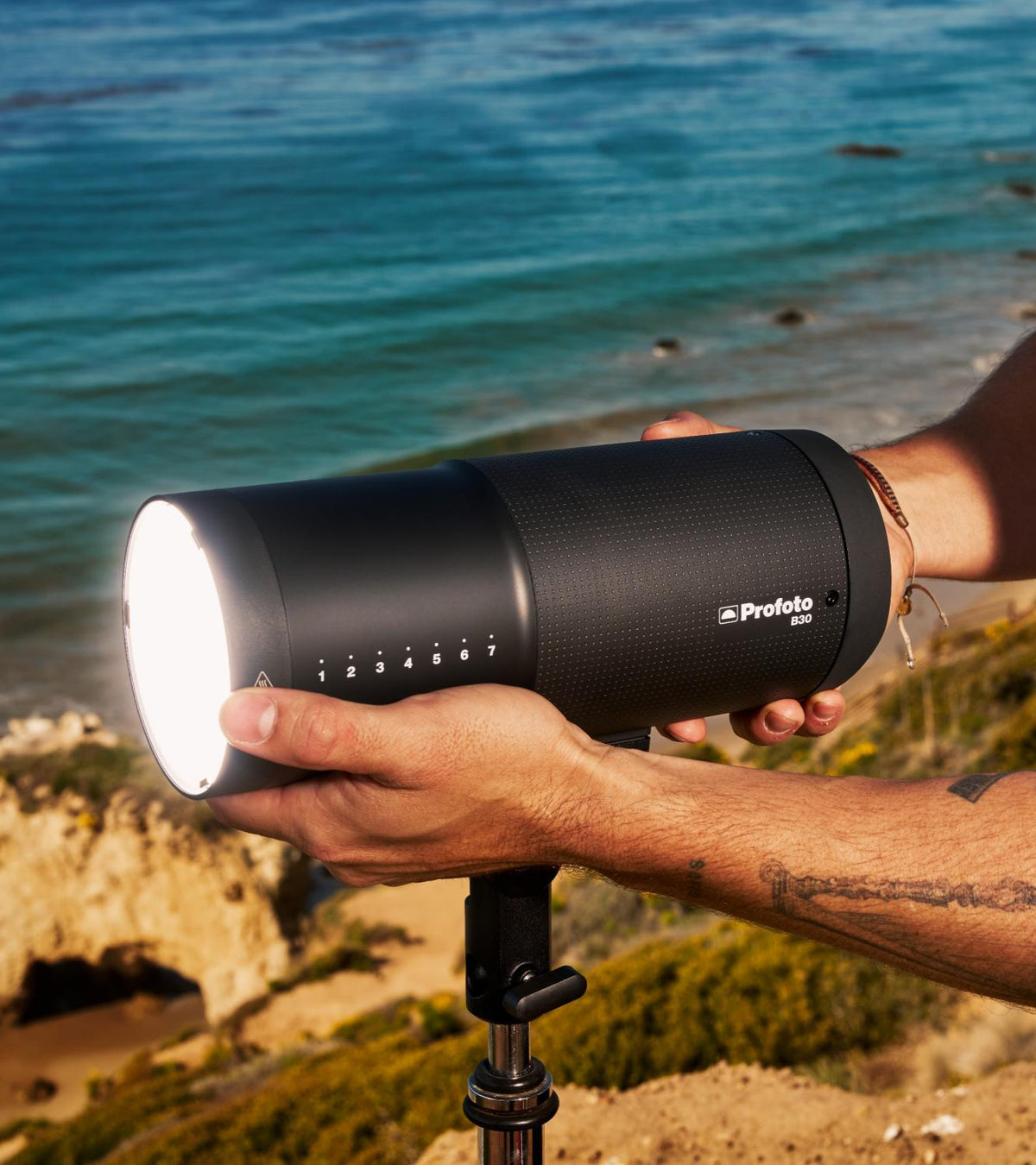 Ergonomic Rubberized Grip Design