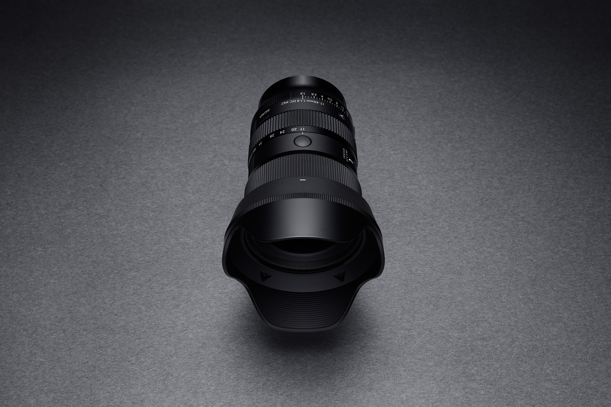 Exceptional Optics and Close Focus