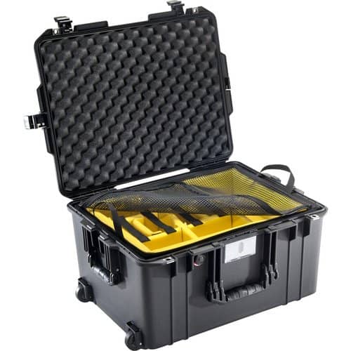 Pelican 1607 Air Case With Padded Dividers - Black