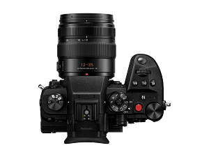 Panasonic Lumix GH6 Mirrorless Camera with Leica DG 12-35mm f/2.8 Power OIS Lens
