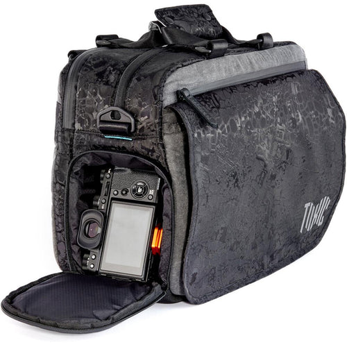 Toxic from 3 Legged Thing - Wraith Camera Messenger Bag Large - Onyx