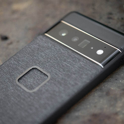 Peak Design Mobile - Everyday Fabric Case - Pixel 6 - Charcoal