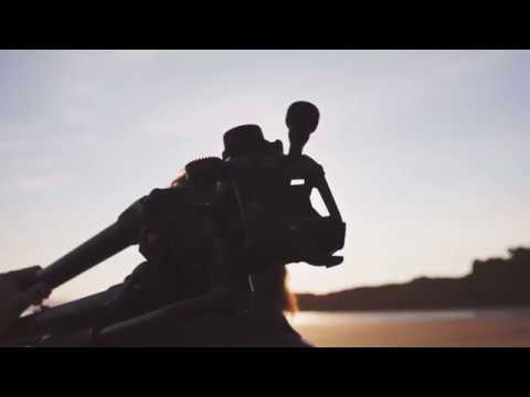 Manfrotto Nitrotech 608 version Video Tripod Kit (3 Sec - Twin Carbon Fibre) (Mid-Spreader)