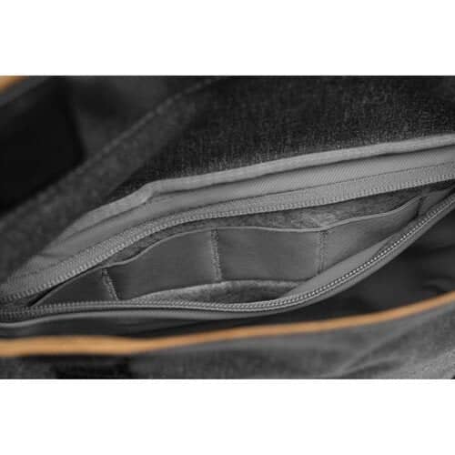 Peak Design Field Pouch v2 (Charcoal)